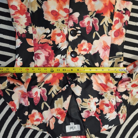 Le Suit Women's Floral Blazer - Black and Pink - Picture 7 of 7